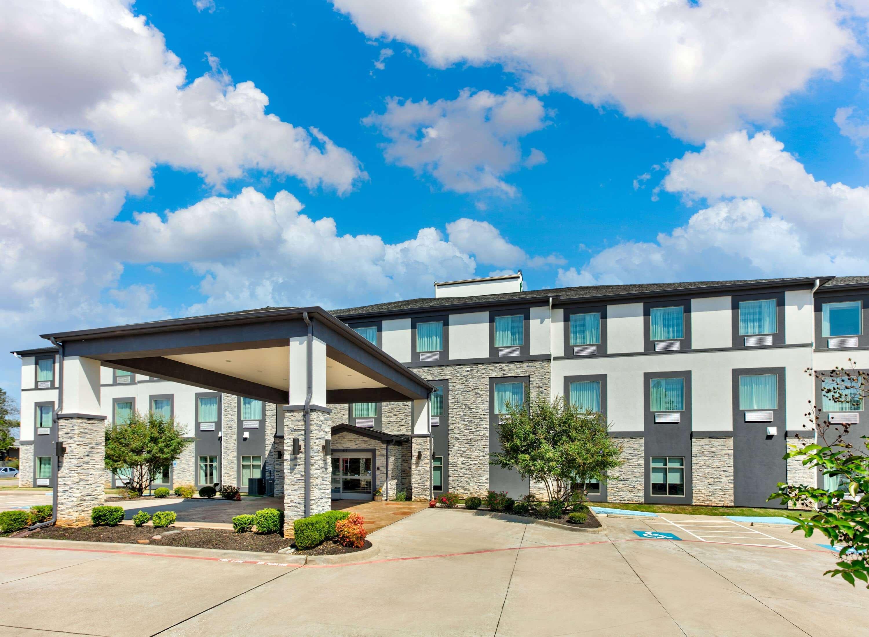 Wingate By Wyndham Longview North Hotel Exterior photo