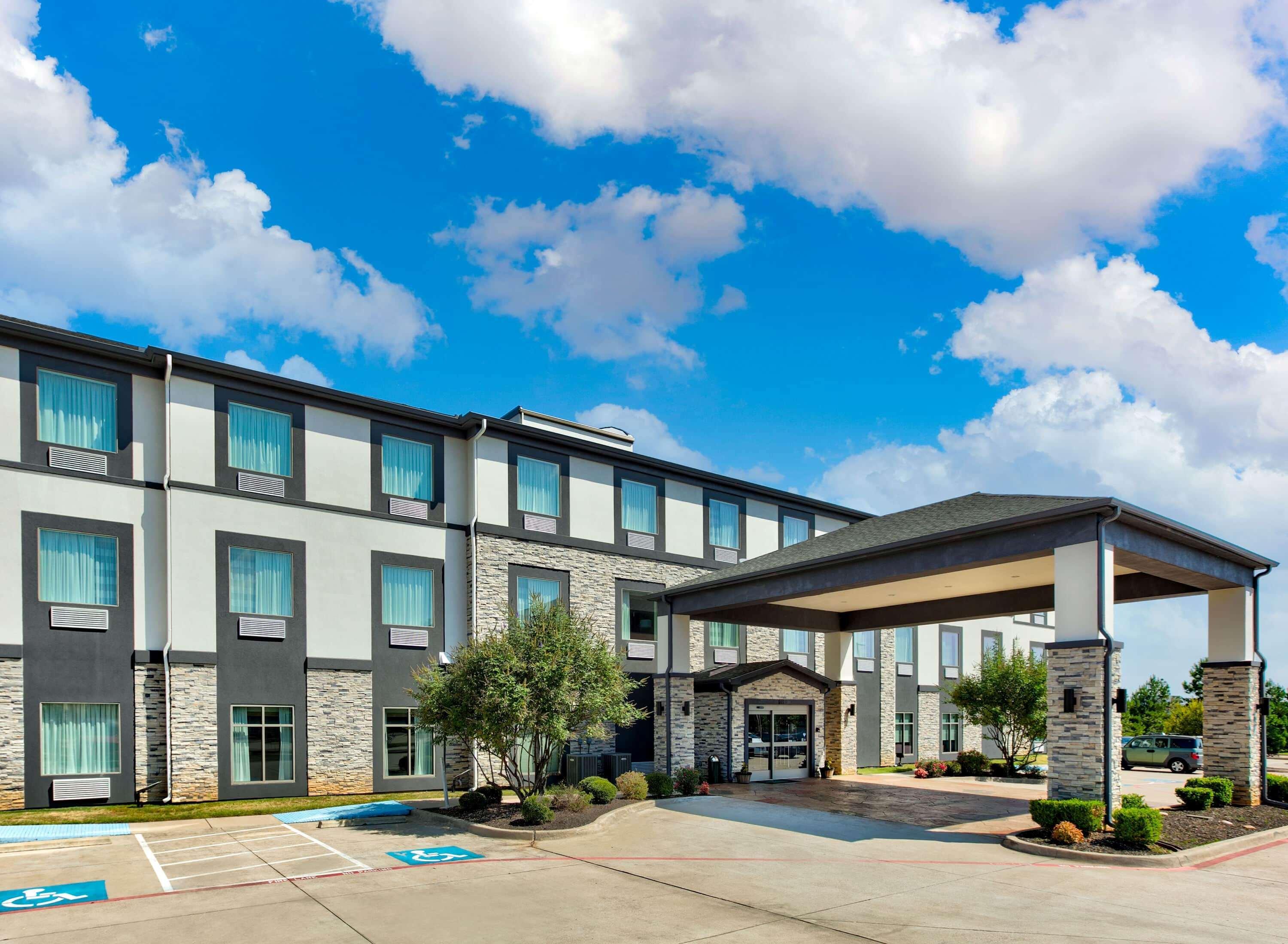 Wingate By Wyndham Longview North Hotel Exterior photo